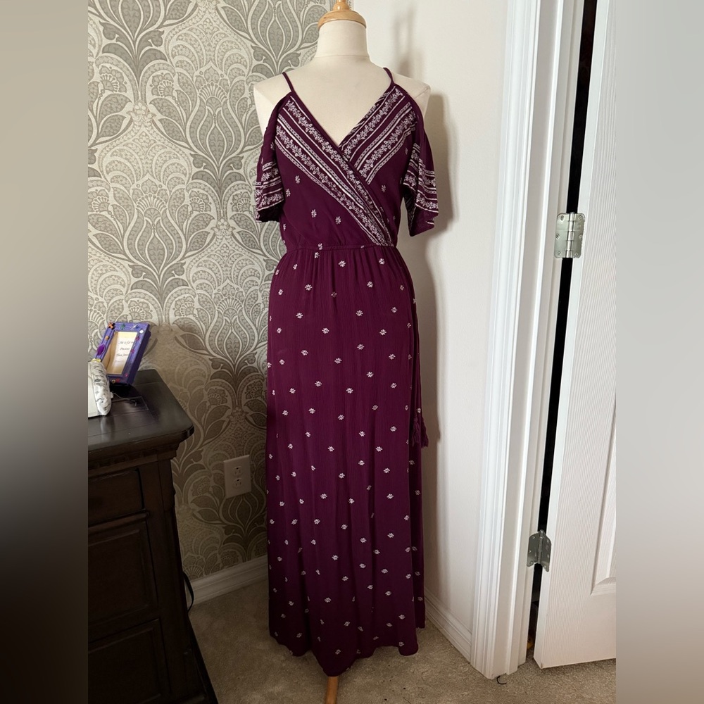 Xhilaration Burgundy Maxi Dress with White Accents